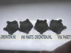 Gebruikte Naafkapje Volkswagen Caddy IV 1.6 TDI 16V Prijs € 30,00 Margeregeling aangeboden door VW Parts Dronten