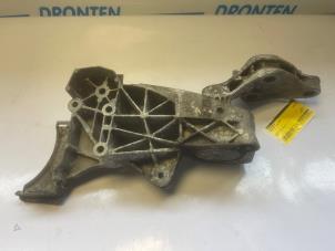 Gebruikte Motorsteun Audi A8 (D3) 3.7 V8 40V Quattro Prijs € 35,00 Margeregeling aangeboden door VW Parts Dronten