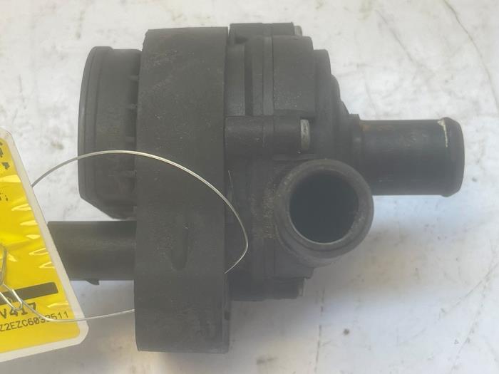 Gebruikte Extra waterpomp Volkswagen Crafter 2.0 TDI 16V Prijs € 30,00 Margeregeling aangeboden door VW Parts Dronten