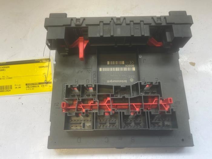Gebruikte Computer Diversen Volkswagen Golf VI (5K1) 2.0 TDI 16V Prijs € 30,00 Margeregeling aangeboden door VW Parts Dronten