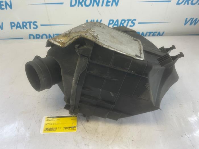 Gebruikte Luchtfilterhuis Volkswagen Phaeton (3D) 6.0 W12 48V 4Motion Prijs € 60,00 Margeregeling aangeboden door VW Parts Dronten
