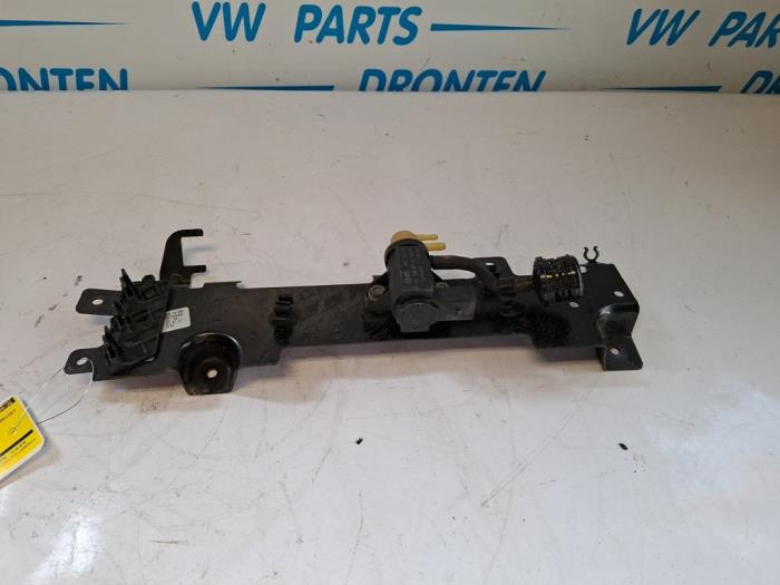 Gebruikte Turbo Overdrukklep Volkswagen Transporter T6 2.0 TDI 150 Prijs € 30,00 Margeregeling aangeboden door VW Parts Dronten