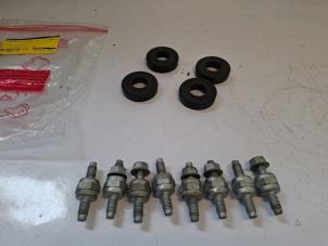 Gebruikte Bouten set Volkswagen Transporter T6 2.0 TDI 150 Prijs € 20,00 Margeregeling aangeboden door VW Parts Dronten