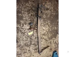 Gebruikte Trekhaak Skoda Octavia Combi (1U5) 1.8 20V Turbo Prijs € 65,00 Margeregeling aangeboden door VW Parts Dronten