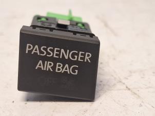 Gebruikte Airbag controle lampje Volkswagen Transporter T6 2.0 TDI 150 Prijs € 10,00 Margeregeling aangeboden door VW Parts Dronten
