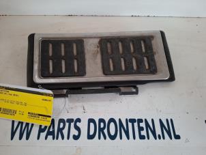 Gebruikte Voetsteun Audi A3 Limousine (8VS/8VM) 2.0 TDI 16V Prijs € 10,00 Margeregeling aangeboden door VW Parts Dronten