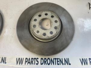 Gebruikte Remschijf voor Volkswagen Passat Variant (3C5) 1.6 Prijs € 20,00 Margeregeling aangeboden door VW Parts Dronten