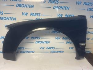 Gebruikte Scherm links-voor Audi A8 (D3) 3.7 V8 40V Quattro Prijs € 140,00 Margeregeling aangeboden door VW Parts Dronten