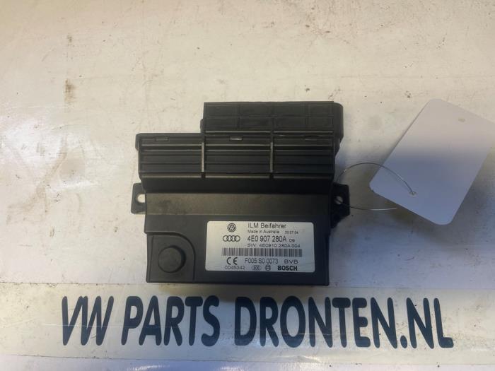 Gebruikte Module Bodycontrol Audi A8 (D3) 3.7 V8 40V Quattro Prijs € 45,00 Margeregeling aangeboden door VW Parts Dronten
