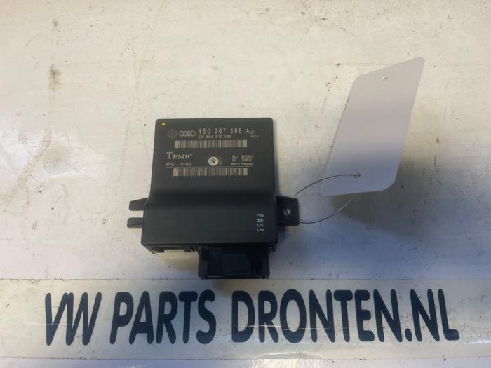 Gebruikte Computer Diversen Audi A8 (D3) 3.7 V8 40V Quattro Prijs € 25,00 Margeregeling aangeboden door VW Parts Dronten