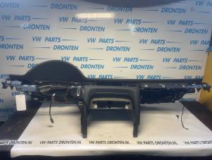 Gebruikte Dashboard Audi A8 (D3) 3.7 V8 40V Quattro Prijs € 250,00 Margeregeling aangeboden door VW Parts Dronten