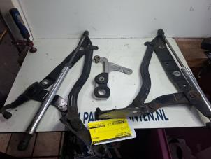 Gebruikte Scharnier Achterklep Audi A8 (D3) 3.7 V8 40V Quattro Prijs € 40,00 Margeregeling aangeboden door VW Parts Dronten