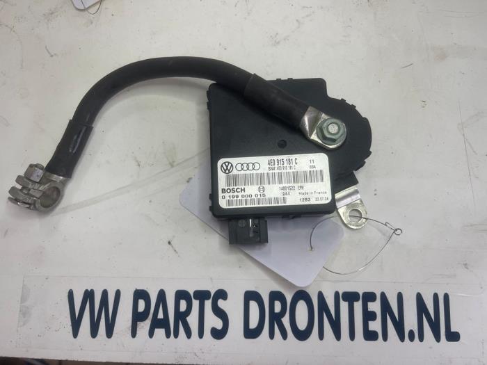 Gebruikte Accu controle module Audi A8 (D3) 3.7 V8 40V Quattro Prijs € 60,00 Margeregeling aangeboden door VW Parts Dronten