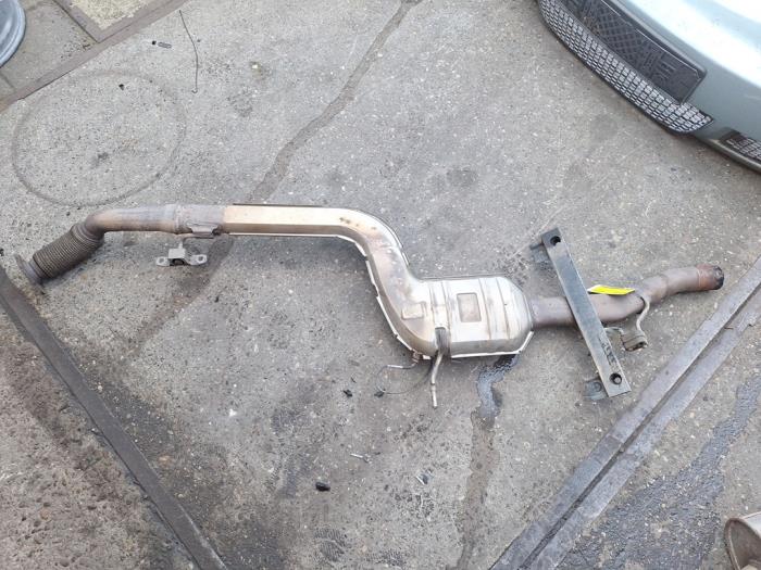 Gebruikte Uitlaat Middendemper Alfa Romeo Stelvio (949) 2.2d 16V 210 Q4 Prijs € 300,00 Margeregeling aangeboden door VW Parts Dronten