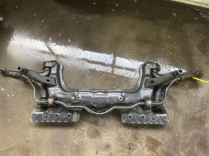 Gebruikte Subframe Alfa Romeo Spider (916) 2.0 16V Twin Spark Prijs € 150,00 Margeregeling aangeboden door VW Parts Dronten