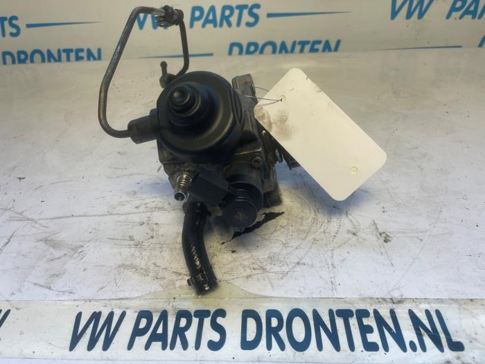 Hogedrukpomp van een Volkswagen Caddy IV 2.0 TDI 102 2015