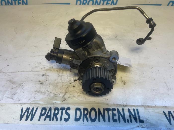 Hogedrukpomp van een Volkswagen Caddy IV 2.0 TDI 102 2015