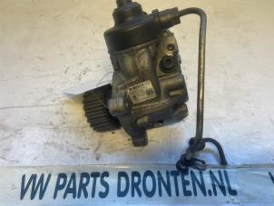 Gebruikte Hogedrukpomp Volkswagen Caddy IV 2.0 TDI 102 Prijs € 180,00 Margeregeling aangeboden door VW Parts Dronten