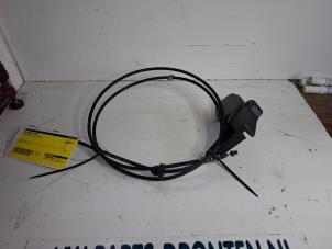 Gebruikte Motorkap Kabel Fiat 500 (312) 0.9 TwinAir 80 Prijs € 20,00 Margeregeling aangeboden door VW Parts Dronten