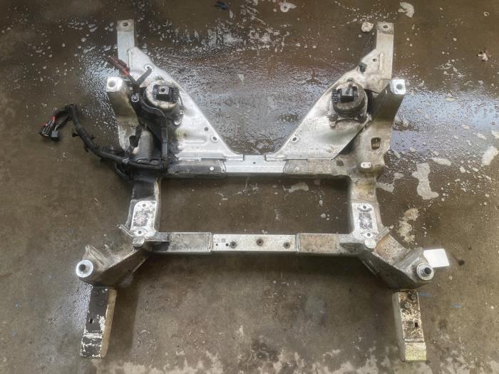Gebruikte Subframe Alfa Romeo Stelvio (949) 2.2d 16V 210 Q4 Prijs € 480,00 Margeregeling aangeboden door VW Parts Dronten
