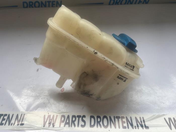 Gebruikte Expansievat Audi A8 (D3) 3.7 V8 40V Quattro Prijs € 20,00 Margeregeling aangeboden door VW Parts Dronten