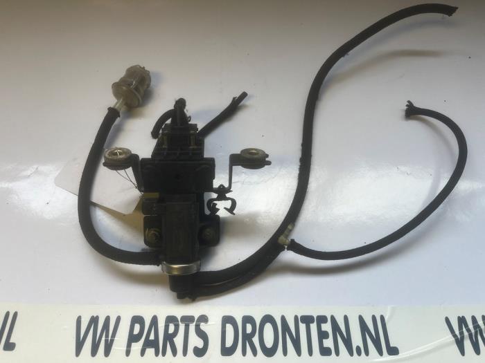 Gebruikte Turbodrukregelaar Volkswagen Transporter T4 2.5 TDI Prijs € 20,00 Margeregeling aangeboden door VW Parts Dronten