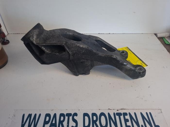 Motorrubber van een Audi A4 Avant (B8) 2.0 TDI 16V 2011