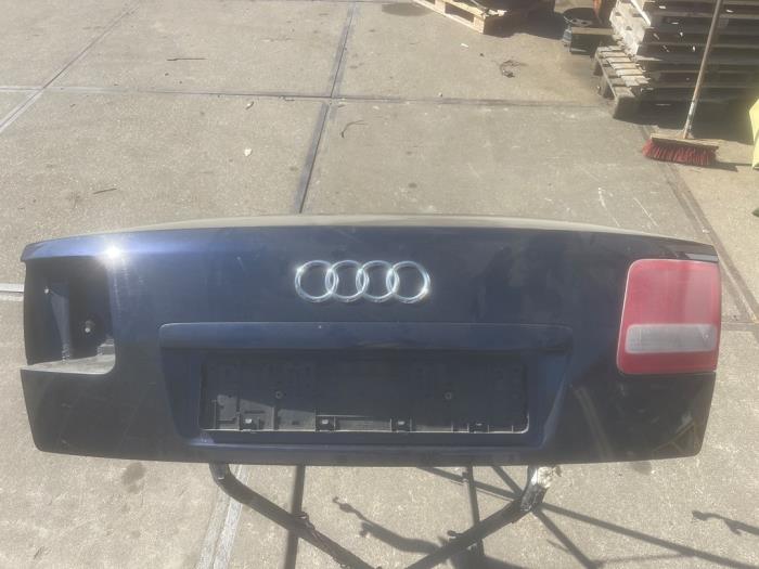 Gebruikte Achterklep Audi A8 (D3) 4.2 V8 40V Quattro Prijs € 100,00 Margeregeling aangeboden door VW Parts Dronten