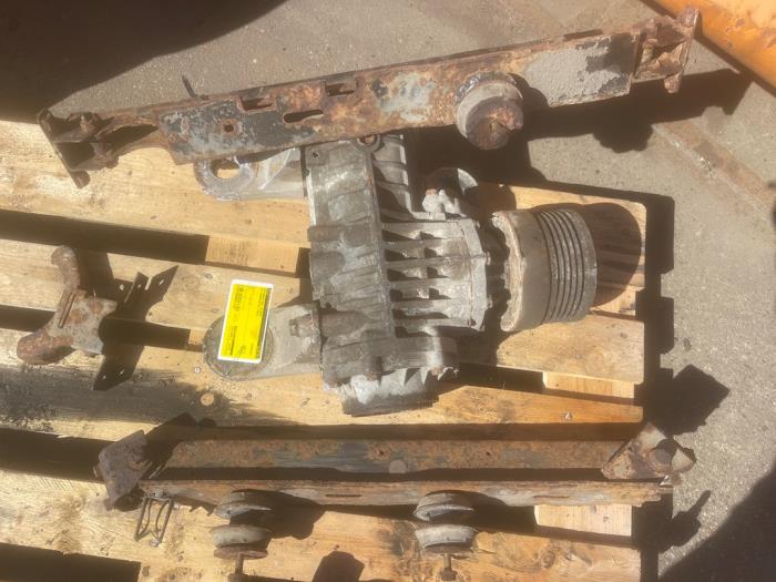 Gebruikte Cardanklok achter Volkswagen Transporter/Caravelle T4 2.5 TDI Syncro Prijs € 400,00 Margeregeling aangeboden door VW Parts Dronten