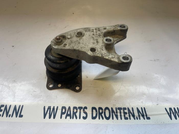 Gebruikte Motorsteun Volkswagen Polo IV (9N1/2/3) 1.2 Prijs € 25,00 Margeregeling aangeboden door VW Parts Dronten