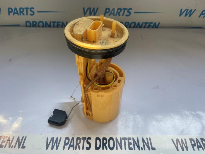 Gebruikte Tank element Pomp Volkswagen Transporter T5 2.0 TDI DRF Prijs € 30,00 Margeregeling aangeboden door VW Parts Dronten