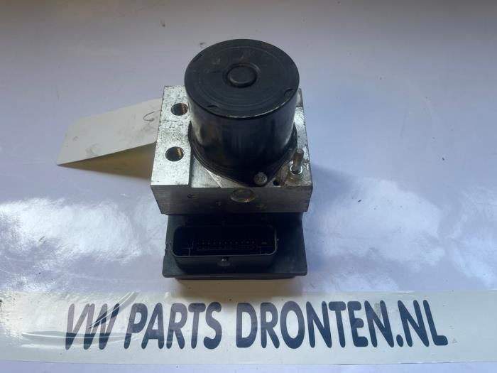 Gebruikte ABS Pomp Volkswagen Polo V (6R) 1.6 TDI 16V 90 Prijs € 25,00 Margeregeling aangeboden door VW Parts Dronten