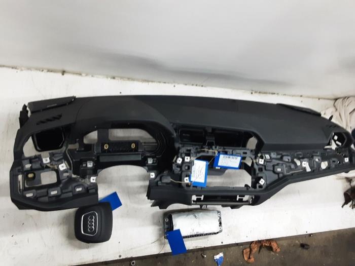 Airbag set van een Audi Q3 Sportback (F3N) 1.5 35 TFSI 16V Mild Hybrid 2021