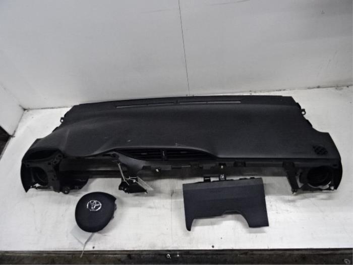Airbag set van een Toyota Yaris III (P13) 1.0 12V VVT-i 2018