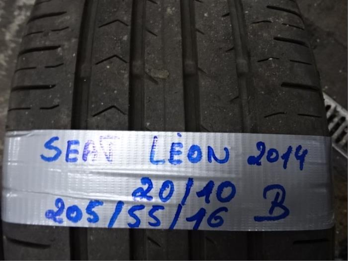 Band van een Seat Leon (5FB) 1.6 TDI Ecomotive 16V 2014
