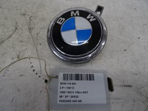 Gebruikte Handgreep Achterklep BMW 1 serie (E81) 118d 16V Prijs € 50,00 Inclusief btw aangeboden door Collignon & Fils