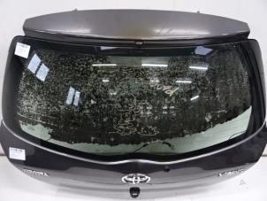 Gebruikte Ruit achter Toyota Yaris II (P9) 1.4 D-4D Prijs op aanvraag aangeboden door Collignon & Fils