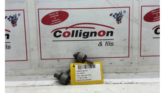 Reactiestang rechts-achter van een Mercedes A-Klasse 2017