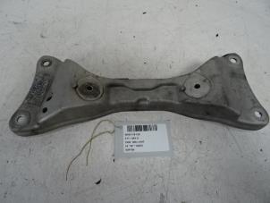 Gebruikte Versnellingsbak Steun BMW 1-Serie Prijs € 30,00 Inclusief btw aangeboden door Collignon & Fils