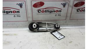 Gebruikte Versnellingsbak Steun Dacia Sandero Prijs € 25,00 Inclusief btw aangeboden door Collignon & Fils