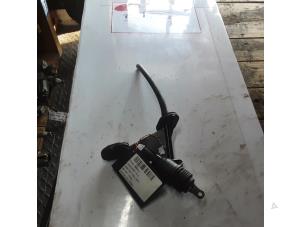 Gebruikte Koppeling Hoofd Cilinder Ford Transit Prijs € 40,00 Inclusief btw aangeboden door Collignon & Fils