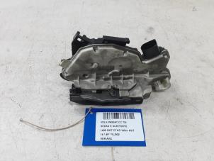 Gebruikte Deurslot Mechaniek 2Deurs links Volkswagen Passat Prijs € 50,00 Inclusief btw aangeboden door Collignon & Fils