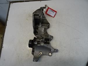 Gebruikte Dynamosteun boven Seat Leon Prijs € 50,00 Inclusief btw aangeboden door Collignon & Fils