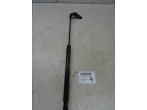 Gebruikte Kofferdekseldemper rechts-achter Ford B-Max Prijs € 20,00 Inclusief btw aangeboden door Collignon & Fils