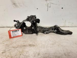 Gebruikte Dynamosteun boven Seat Leon Prijs € 75,00 Inclusief btw aangeboden door Collignon & Fils