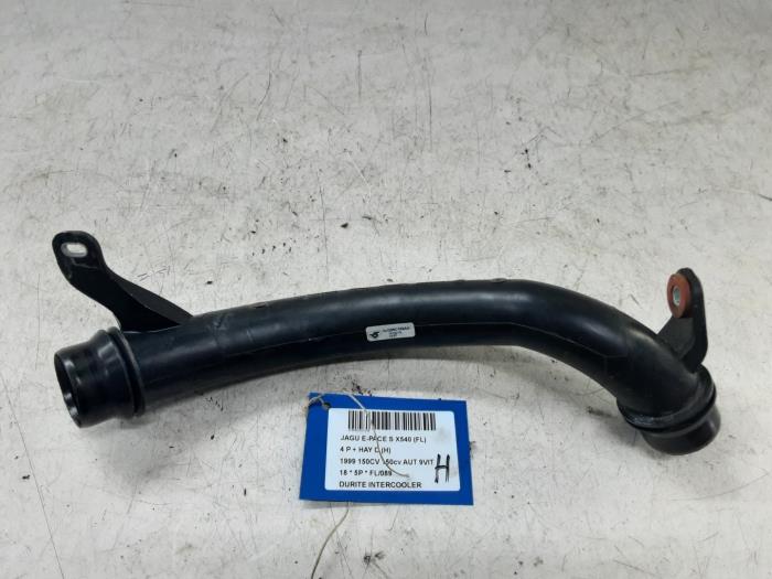 Intercooler Slang van een Jaguar E-Pace 2018