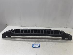 Gebruikte Bumperframe voor Volkswagen Passat Prijs € 50,00 Inclusief btw aangeboden door Collignon & Fils