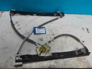 Gebruikte Ruitmechaniek 2Deurs rechts-voor Ford B-Max Prijs € 50,00 Inclusief btw aangeboden door Collignon & Fils