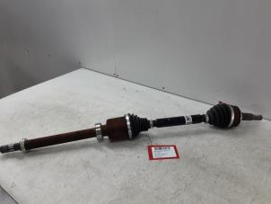 Gebruikte Aandrijfas rechts-voor Nissan Qashqai Prijs € 250,00 Inclusief btw aangeboden door Collignon & Fils