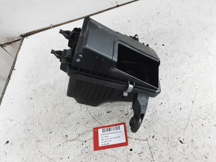 Gebruikte Luchtfilter Renault Kadjar Prijs € 40,00 Inclusief btw aangeboden door Collignon & Fils